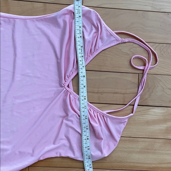 L.   So Soft !  Pink Halter Neck Midi Dress - Picture 3 of 5